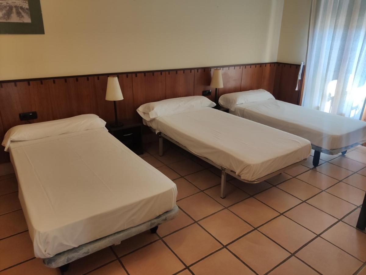 Hostal Tastavins Penarroya De Tastavins Bagian luar foto