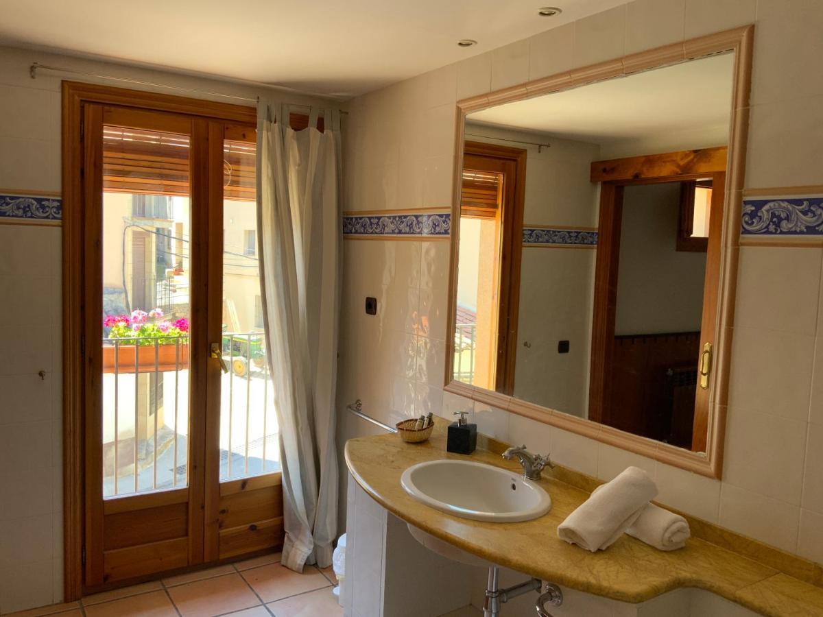 Hostal Tastavins Penarroya De Tastavins Bagian luar foto